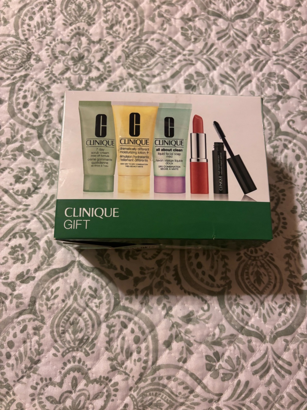 Clinique Skincare Makeup 5 Pcs Deluxe Gift Set NWT